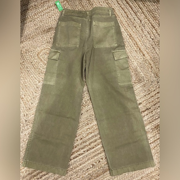 GAP Khaki Cargo BNWT - Picture 2 of 3